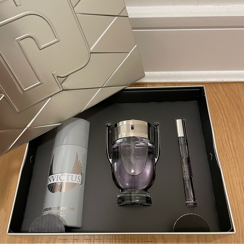 PACO RABANNE Men’s 3-pc. Invictus Eau de Toilette Gift Set